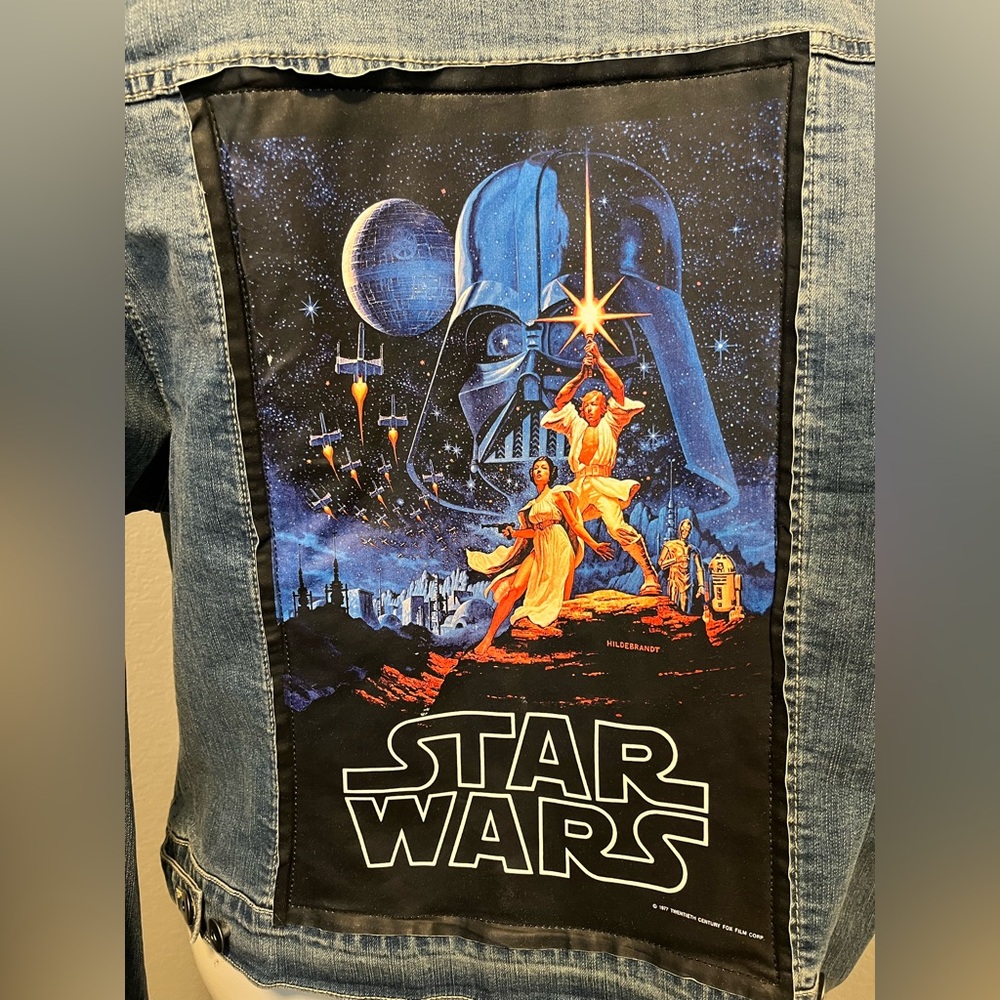 Her Universe STAR WARS Plus Women’s Mid- Blue Wash BD LS Denim Jacket Size 2 - Picture 4 of 16